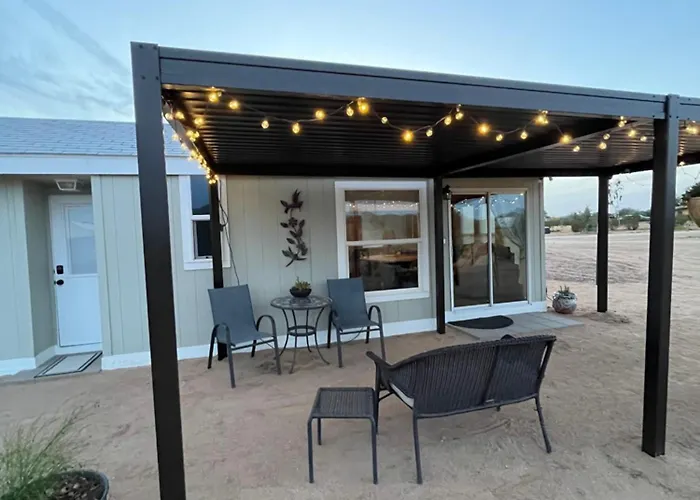 The 303 In The Desert - Whole House *